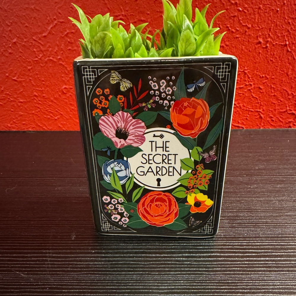 Floral 'The Secret Garden' Decorative Planter